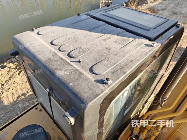 駕駛室頂部俯視(上車部件) 駕駛室頂部俯視(上車部件)