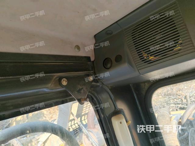 左后方玻璃角标（驾驶室部分）