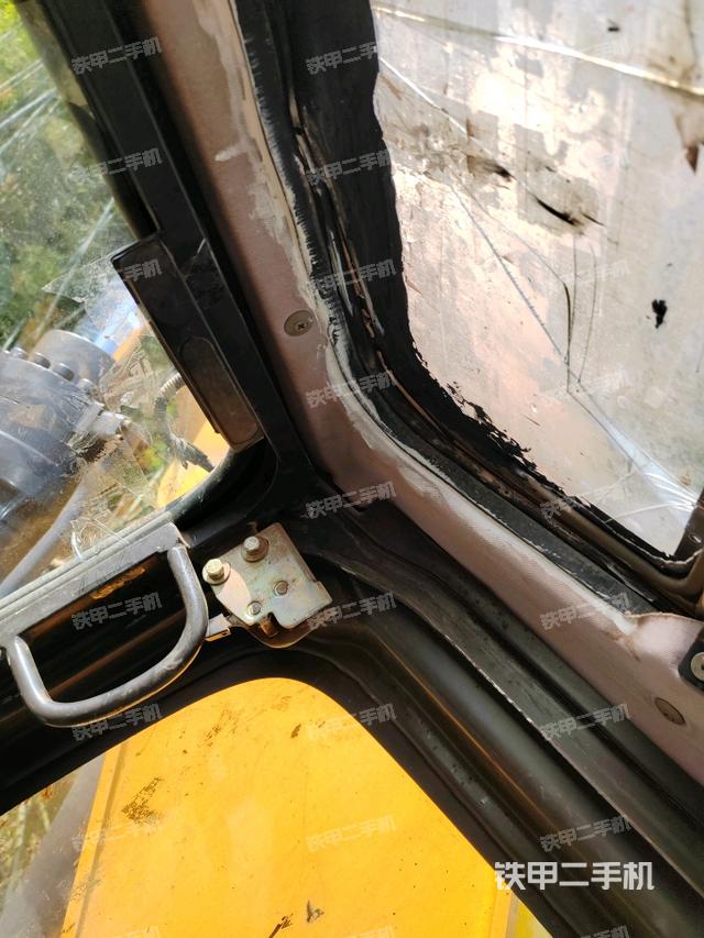 驾驶室正侧（驾驶室部分）