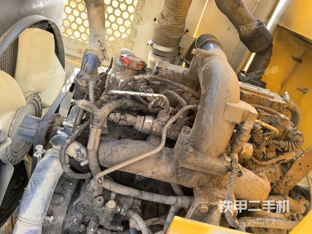 發(fā)動機右側(cè)(整機外觀及大件) 發(fā)動機右側(cè)(整機外觀及大件)