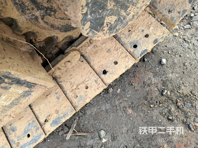 左側(cè)履帶整體?（行走機(jī)構(gòu)）