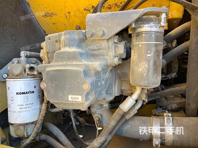 液壓泵艙室正面整體(整機(jī)外觀) 液壓泵艙室正面整體(整機(jī)外觀)