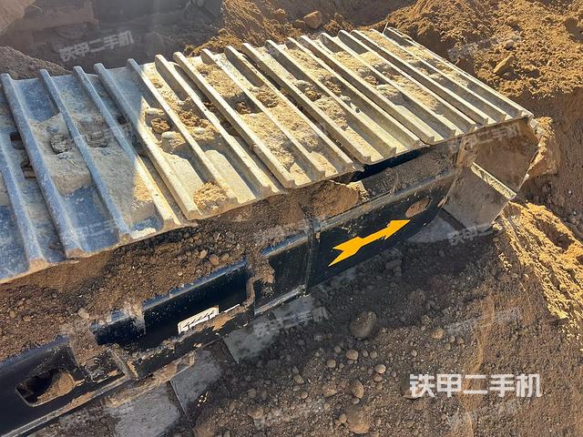 單側(cè)履帶整體（整機(jī)外觀）