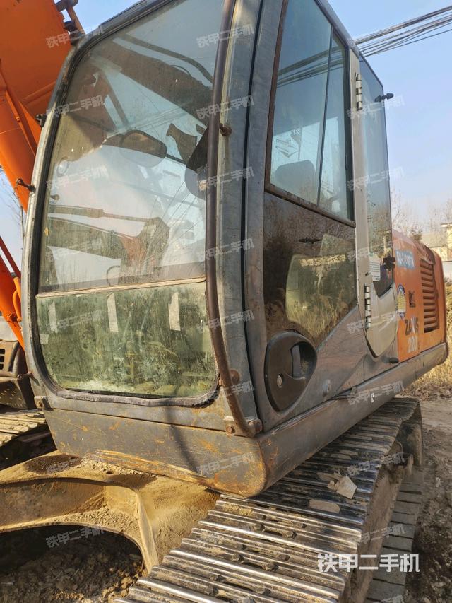 駕駛室左前45度（駕駛室部分）