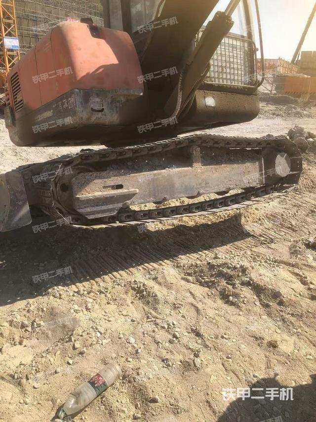 左侧行走马达盖板（行走机构）