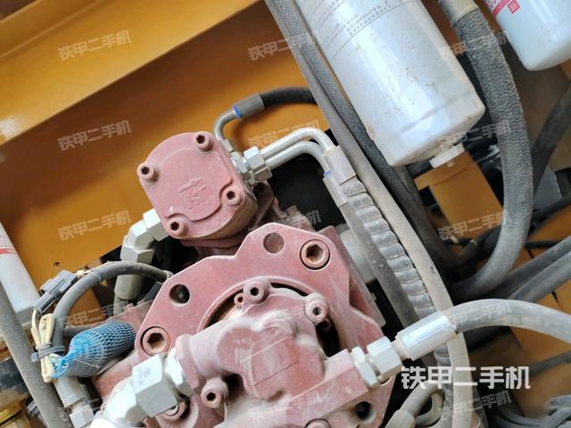 液壓泵斜45?左(大件艙室) 液壓泵斜45?左(大件艙室)