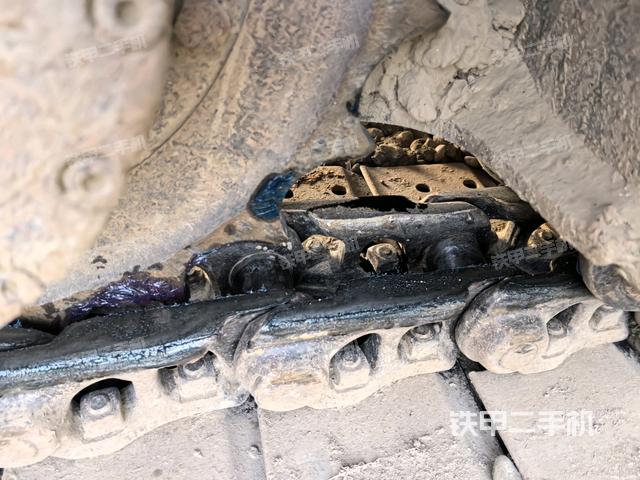 左側(cè)行走馬達蓋板（行走機構(gòu)）