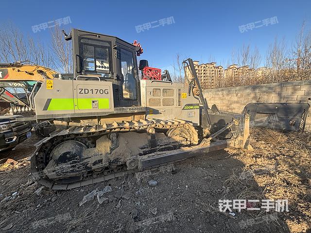 整机右侧（设备外观及核心部件）