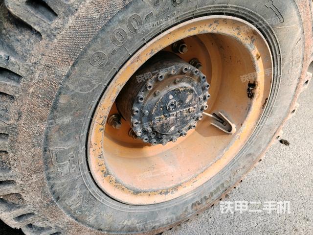 左驅(qū)動輪(行走機構) 左驅(qū)動輪(行走機構)