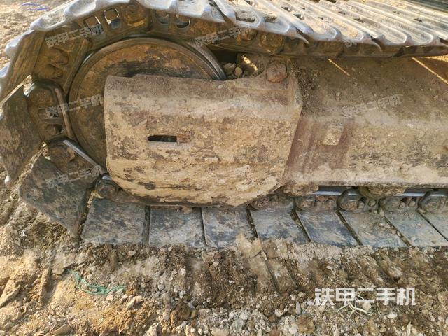 右驅(qū)動輪（行走機(jī)構(gòu)）