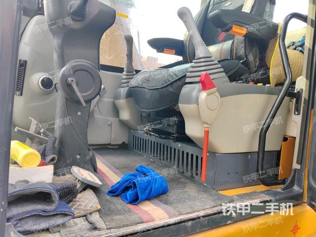 頂棚整體(駕駛室部分) 頂棚整體(駕駛室部分)