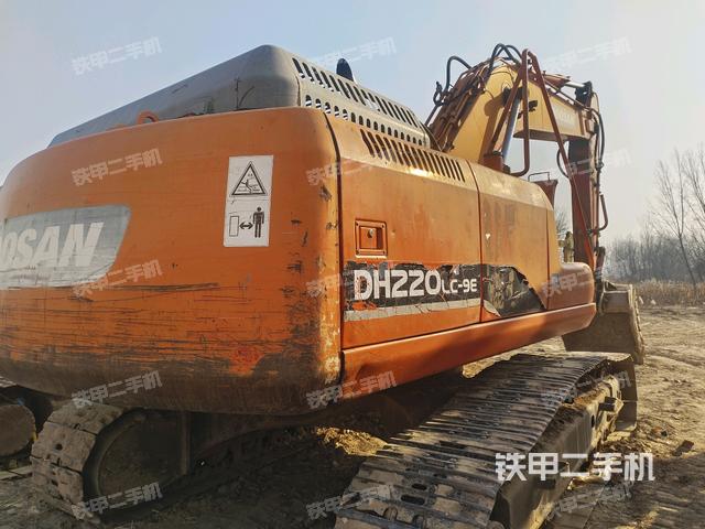 整機(jī)右后45°（整機(jī)外觀）