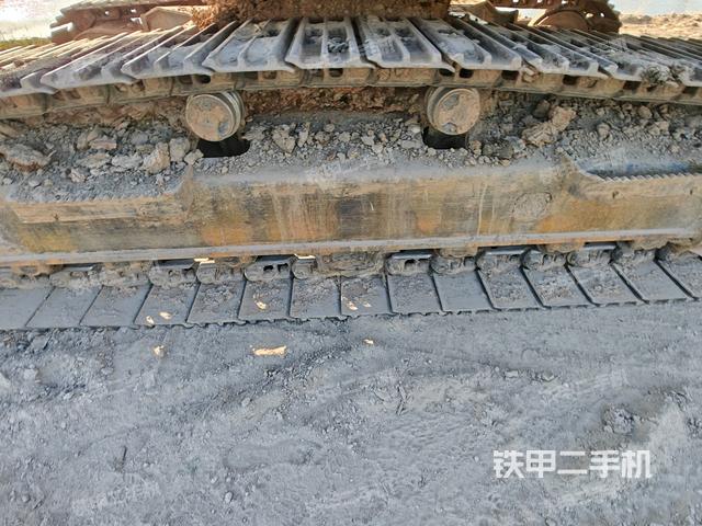右側(cè)履帶整體(行走機(jī)構(gòu)) 右側(cè)履帶整體(行走機(jī)構(gòu))