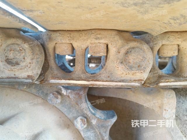 右驅(qū)動(dòng)輪（行走機(jī)構(gòu)）