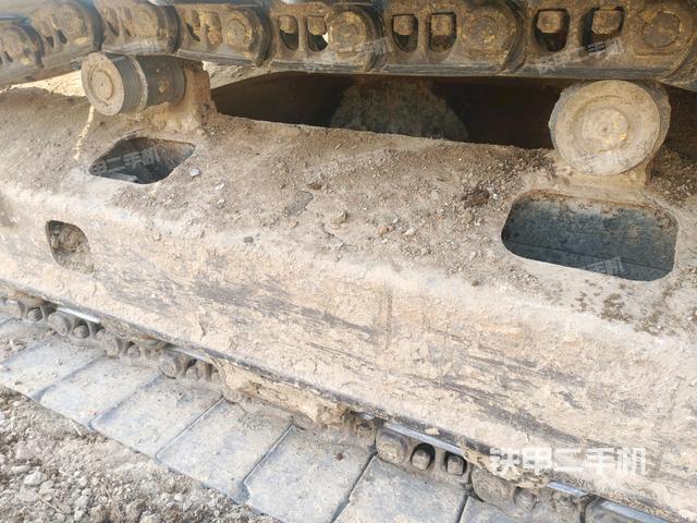 右側(cè)履帶整體（行走機(jī)構(gòu)）