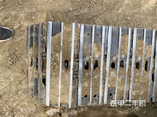 單側(cè)履帶整體（整機(jī)外觀）