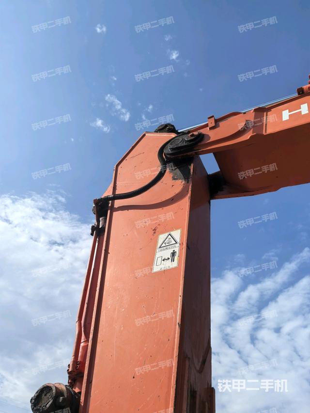 小臂整體左后(工作和回轉(zhuǎn)裝置) 小臂整體左后(工作和回轉(zhuǎn)裝置)