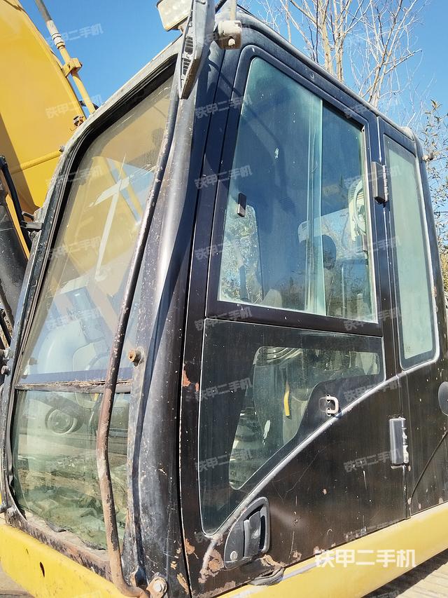 驾驶室整体（整机外观）