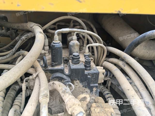 發(fā)動(dòng)機(jī)室(上車(chē)部件) 發(fā)動(dòng)機(jī)室(上車(chē)部件)
