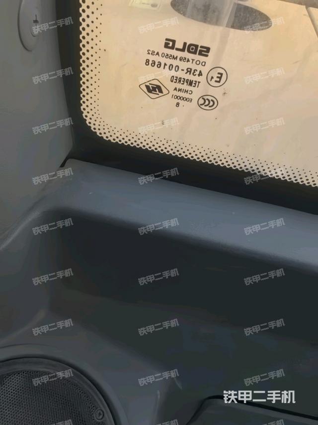 座椅左側(cè)控制臺/音響/含左手柄（駕駛室部分）