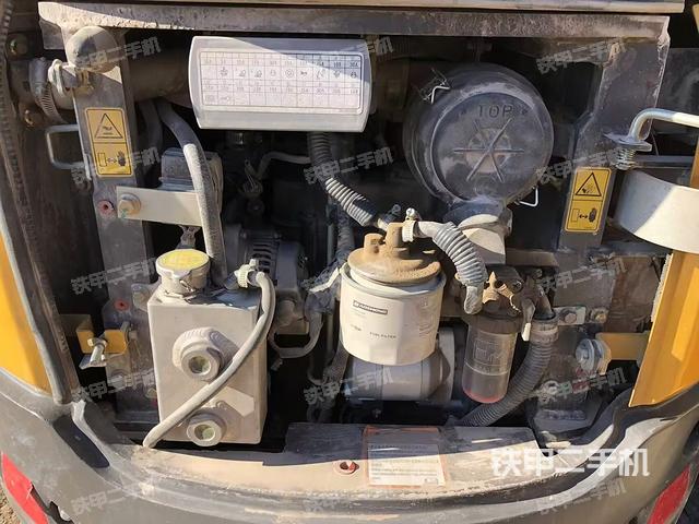 發(fā)動機整體俯視(整機外觀) 發(fā)動機整體俯視(整機外觀)