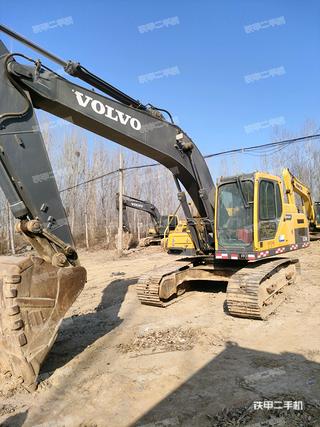 沃爾沃EC210D挖掘機