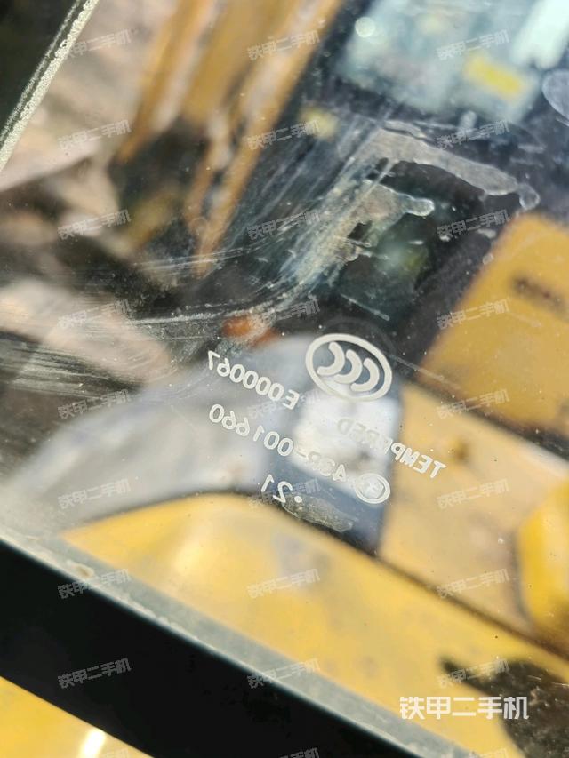 后窗玻璃角標(biāo)（駕駛室部分）