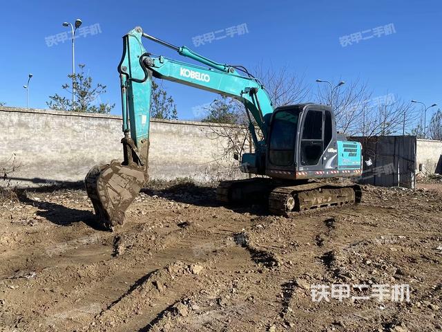 駕駛室頂部（整機(jī)外觀）