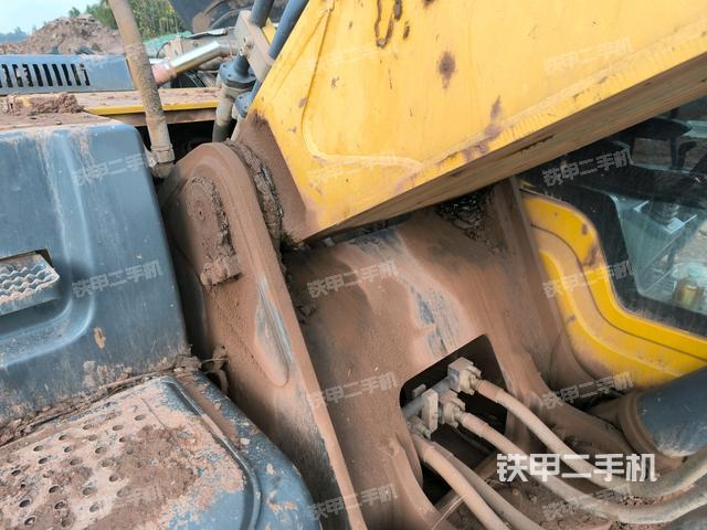 大臂根部?斜視(工作和回轉(zhuǎn)裝置) 大臂根部?斜視(工作和回轉(zhuǎn)裝置)