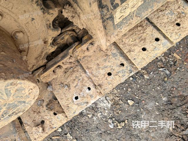 左驅(qū)動(dòng)輪（行走機(jī)構(gòu)）