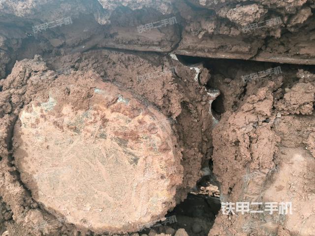 右側(cè)行走馬達(dá)蓋板(行走機(jī)構(gòu)) 右側(cè)行走馬達(dá)蓋板(行走機(jī)構(gòu))
