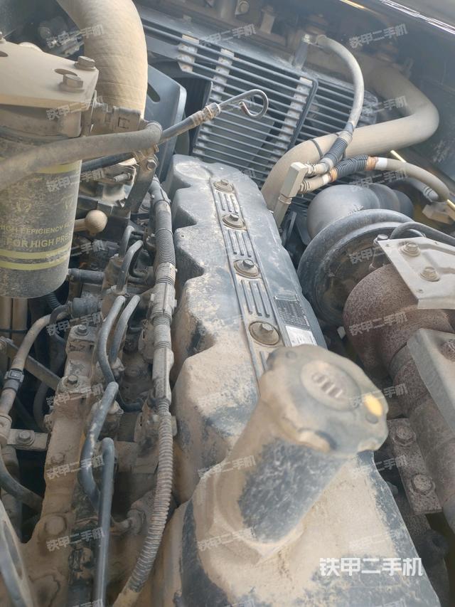 發(fā)動(dòng)機(jī)室（上車部件）