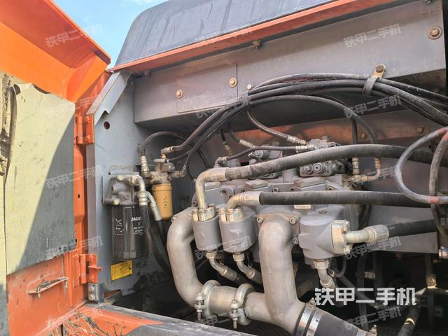 液壓泵斜45?左(大件艙室) 液壓泵斜45?左(大件艙室)