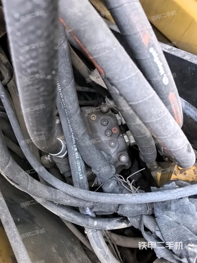 回轉(zhuǎn)馬達（上車部件）