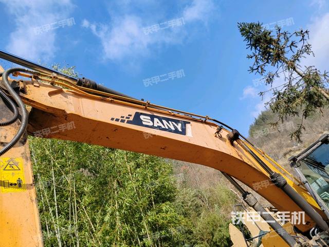 大臂整体 右侧（工作和回转装置）