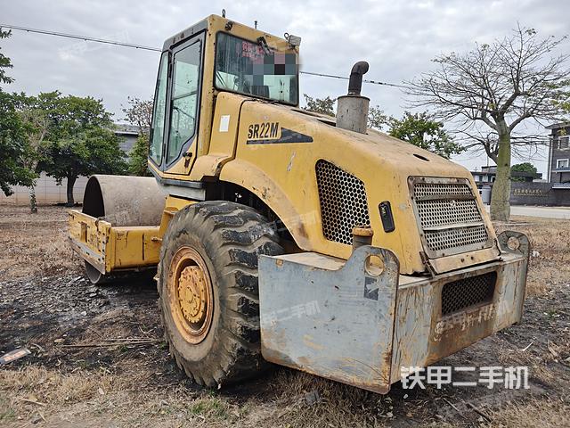 整机右侧（设备外观及核心部件）