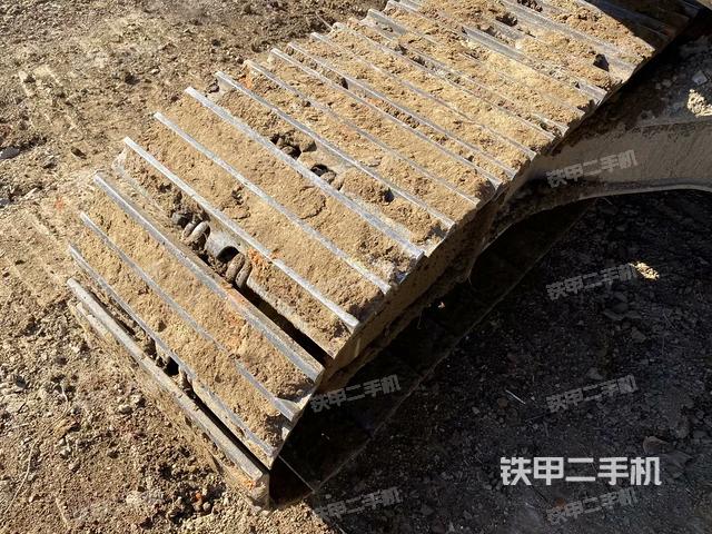 單側(cè)履帶整體（整機(jī)外觀）