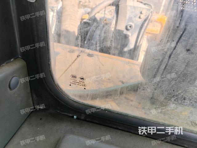 右侧玻璃角标（驾驶室部分）