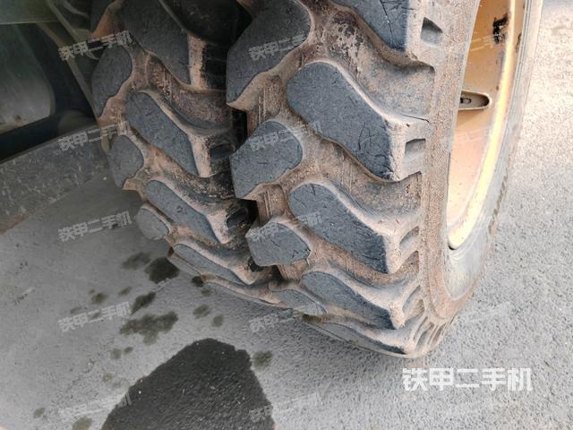 左側履帶整體?(行走機構) 左側履帶整體?(行走機構)