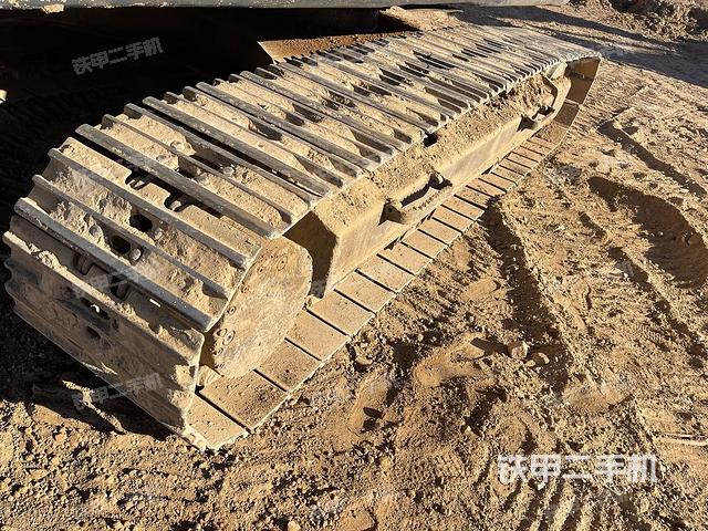 單側(cè)履帶整體（整機(jī)外觀）