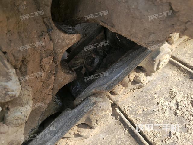 左側(cè)行走馬達(dá)蓋板（行走機(jī)構(gòu)）