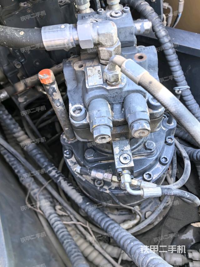 回轉(zhuǎn)馬達(dá)（上車部件）