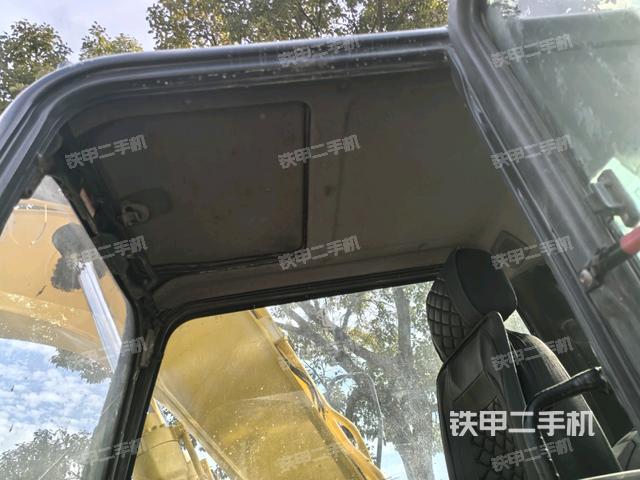 頂棚整體(駕駛室部分) 頂棚整體(駕駛室部分)