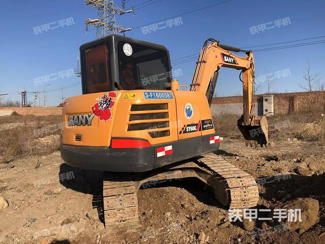 駕駛室頂部（整機外觀）