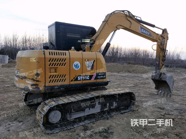 整機(jī)右后45°(整機(jī)外觀) 整機(jī)右后45°(整機(jī)外觀)