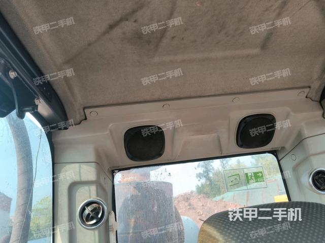 座椅后部(駕駛室部分) 座椅后部(駕駛室部分)