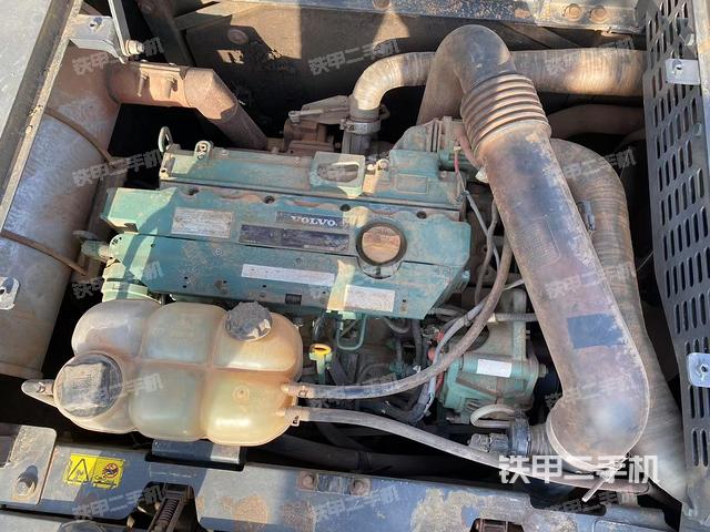 發(fā)動機整體俯視（整機外觀）