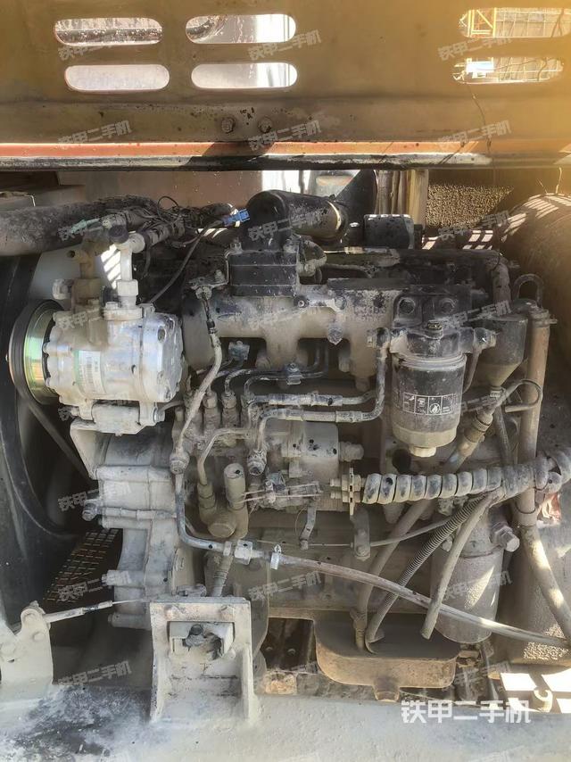 发动机室（上车部件）