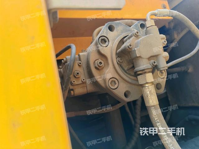 液压泵斜45 左（大件舱室）