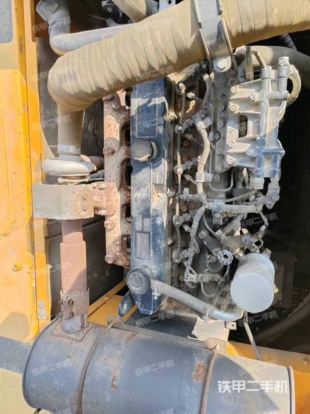 发动机室（上车部件）